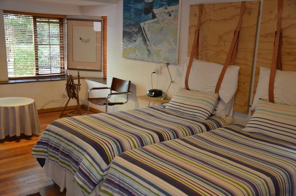 Bed & Breakfast In Hatfield Pretoria Room photo