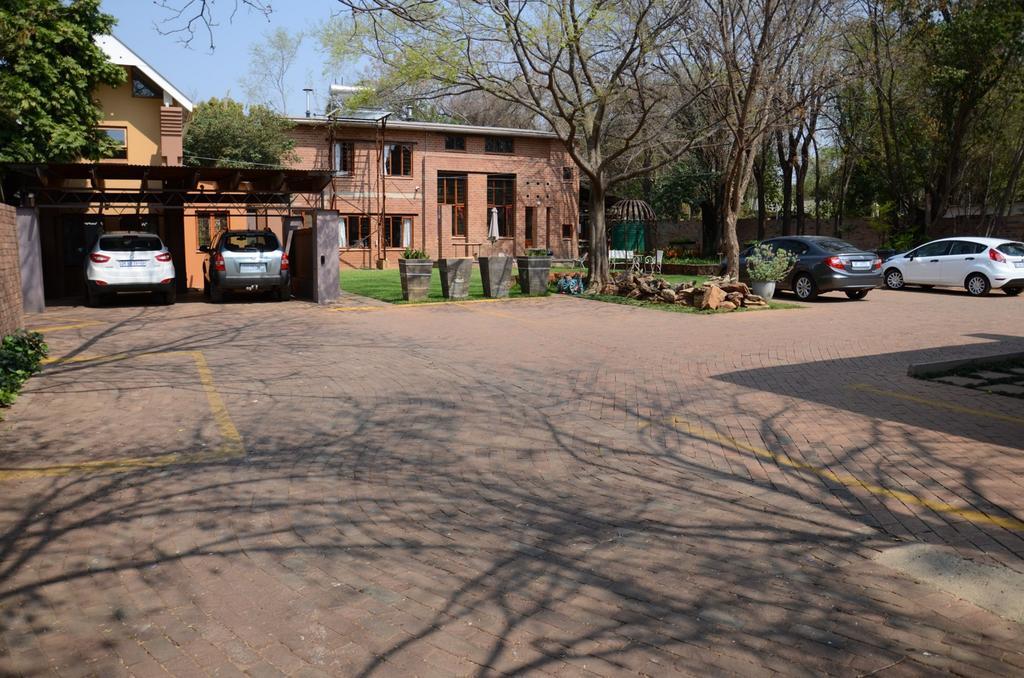Bed & Breakfast In Hatfield Pretoria Exterior photo