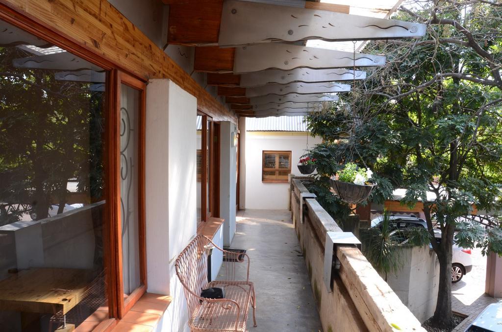 Bed & Breakfast In Hatfield Pretoria Exterior photo
