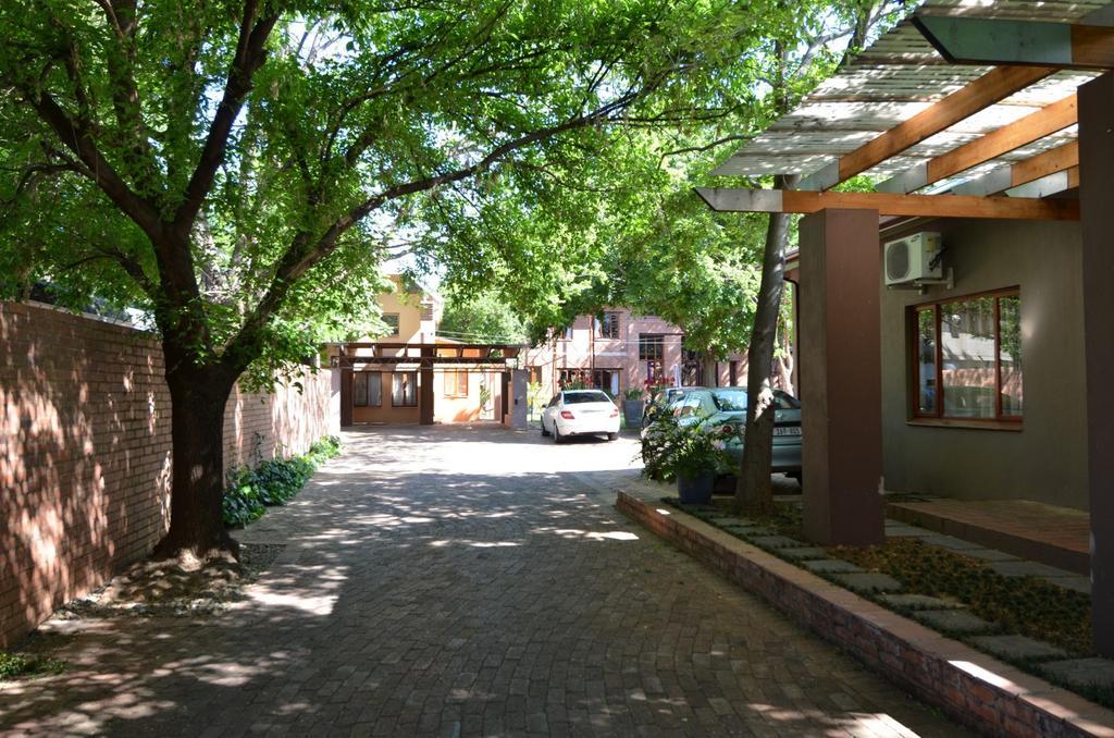 Bed & Breakfast In Hatfield Pretoria Exterior photo